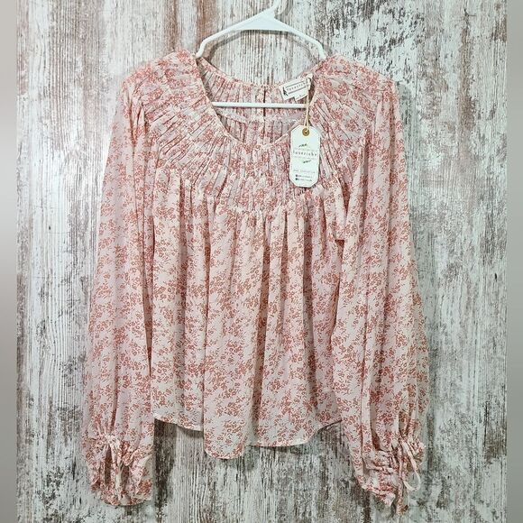 Love Riche Tops - Women's NWT Love Riche baby doll blouse shirt BLUSH floral Size small